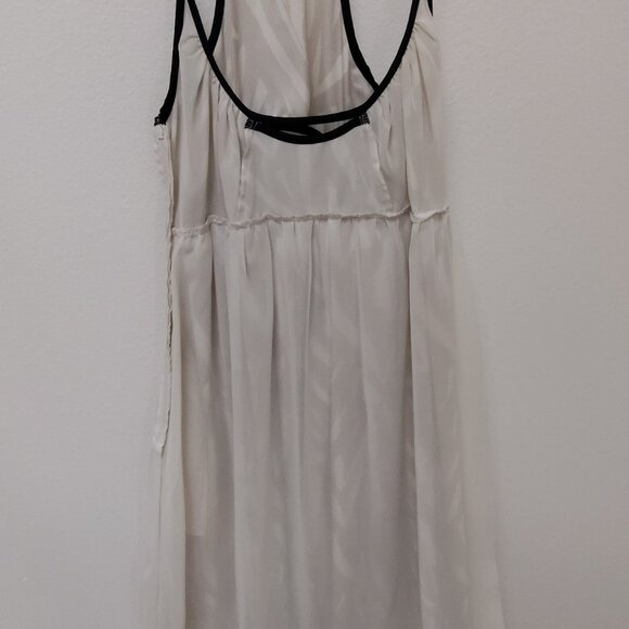 Share ✨ GAP Scoop Neck Maxi Dress – Size 4 ✨ - Picture 11 of 16